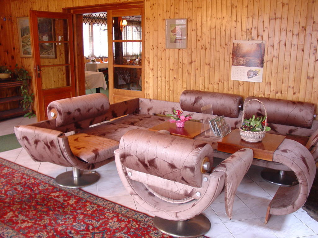 Lovecký hotel Jívák Loučeň Esterno foto